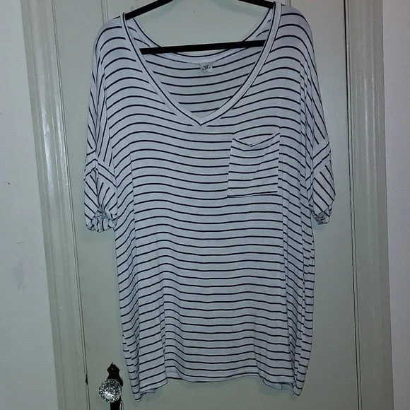 Top - Picture 1 of 1